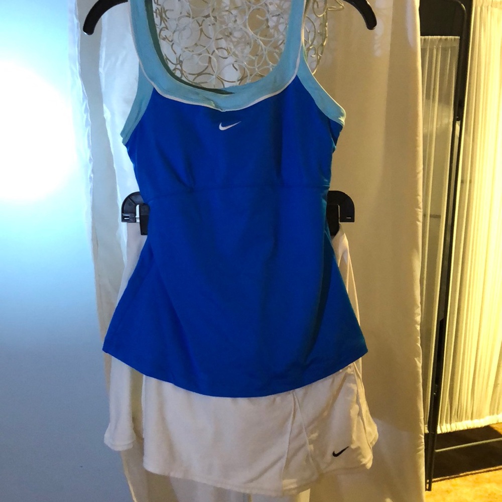 Nike dry fit, blue and white shirt and skirt SET